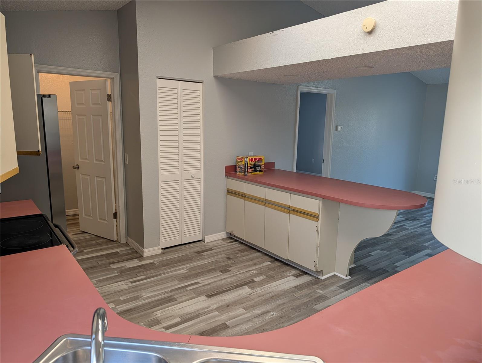 Image 10 of 17 For 5327 Baldock Avenue