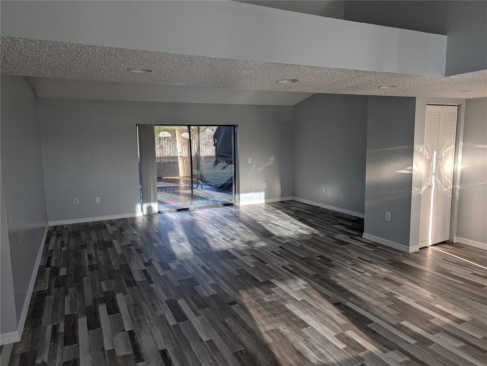 Image 12 of 17 For 5327 Baldock Avenue