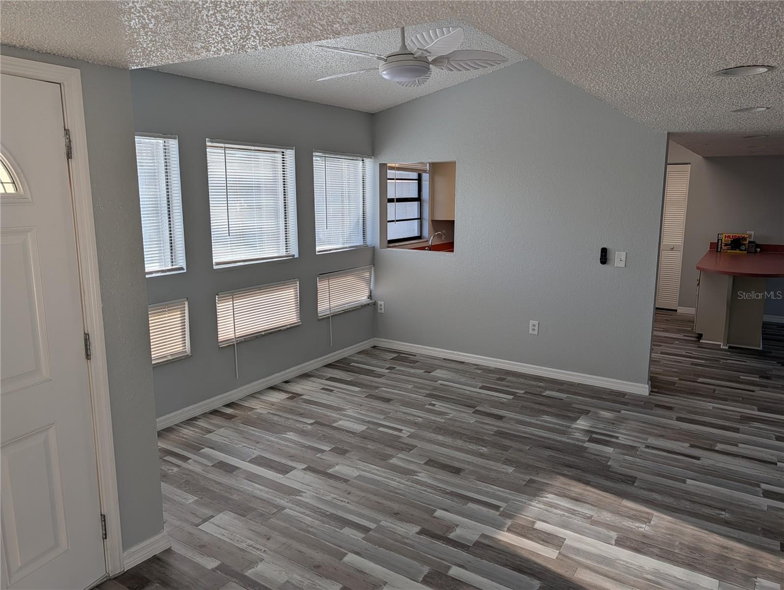 Image 4 of 17 For 5327 Baldock Avenue