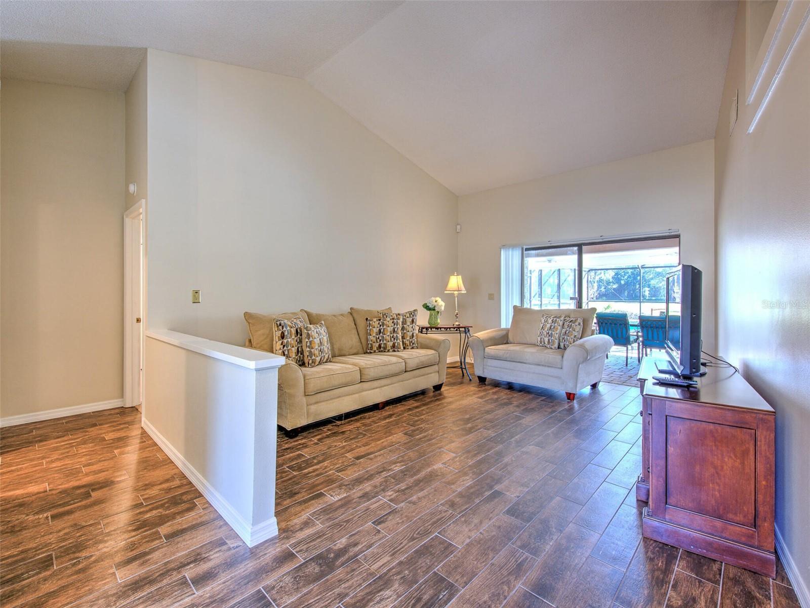 Image 7 of 36 For 1407 Holleman Drive