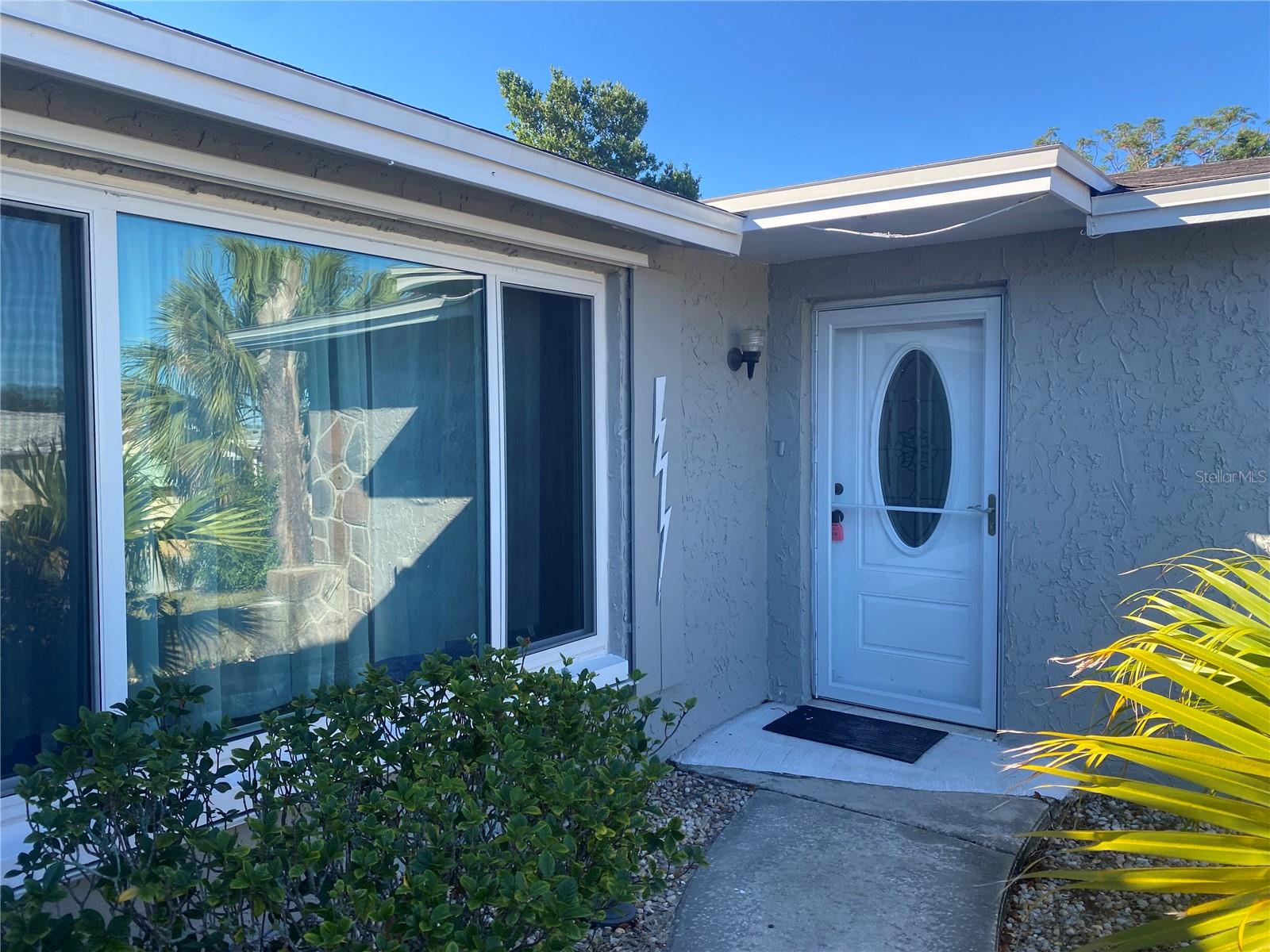 Image 3 of 9 For 7540 Venice Drive