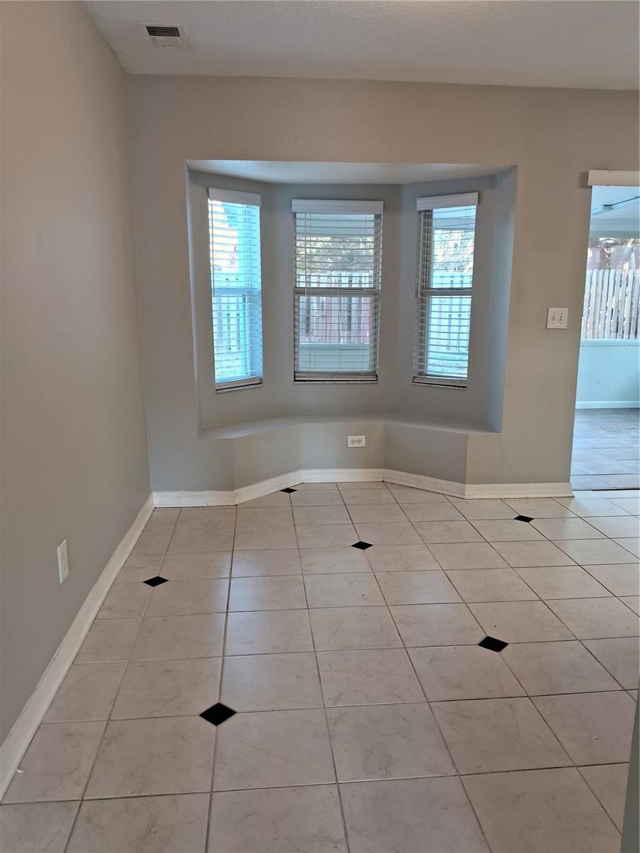 Listing photo id 10 for 15003 Deer Meadow Drive