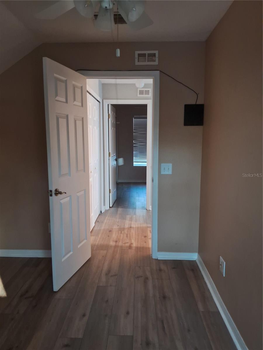 Listing photo id 13 for 15003 Deer Meadow Drive