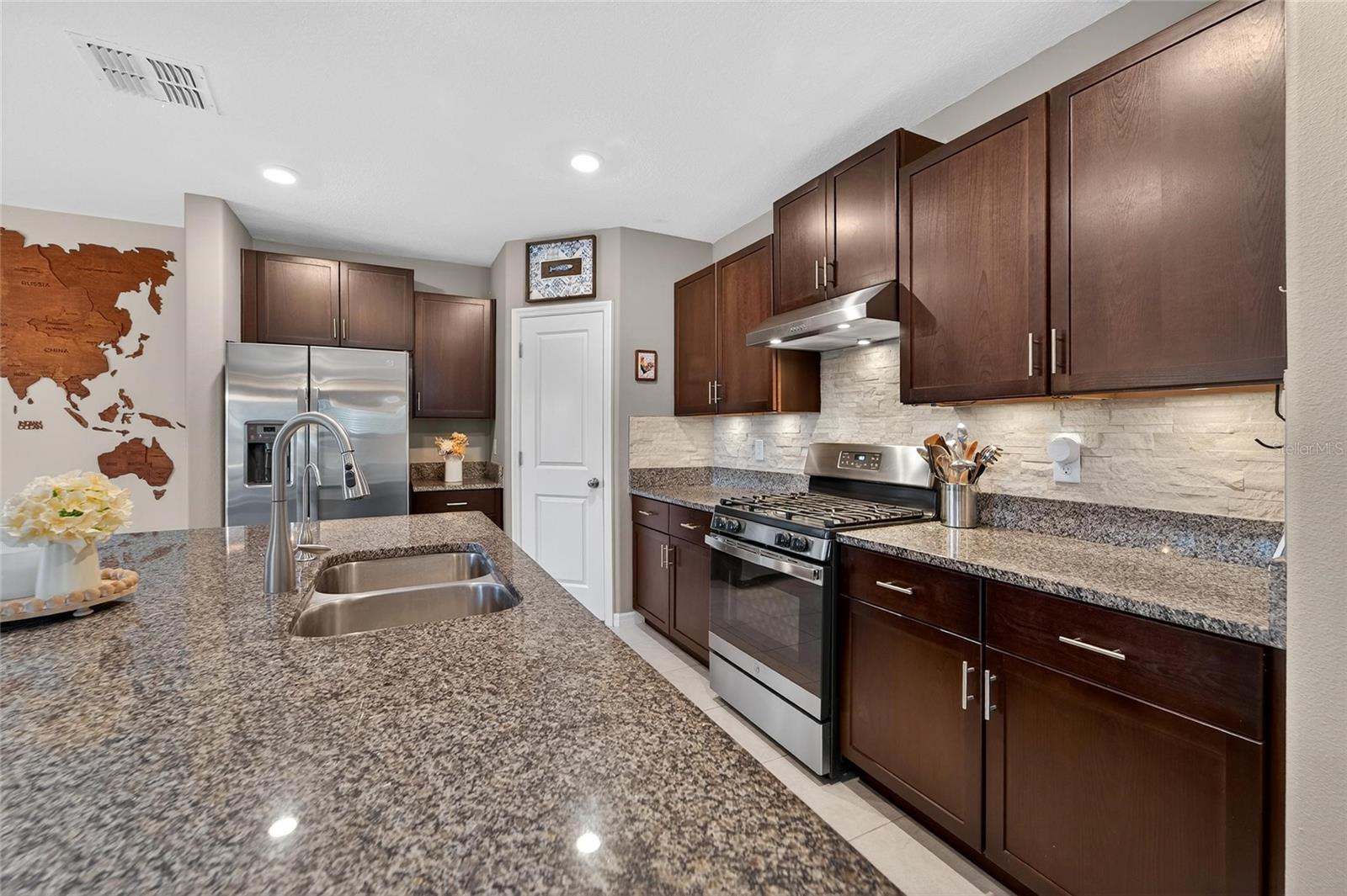 Image 15 of 77 For 9720 Lemon Drop Loop