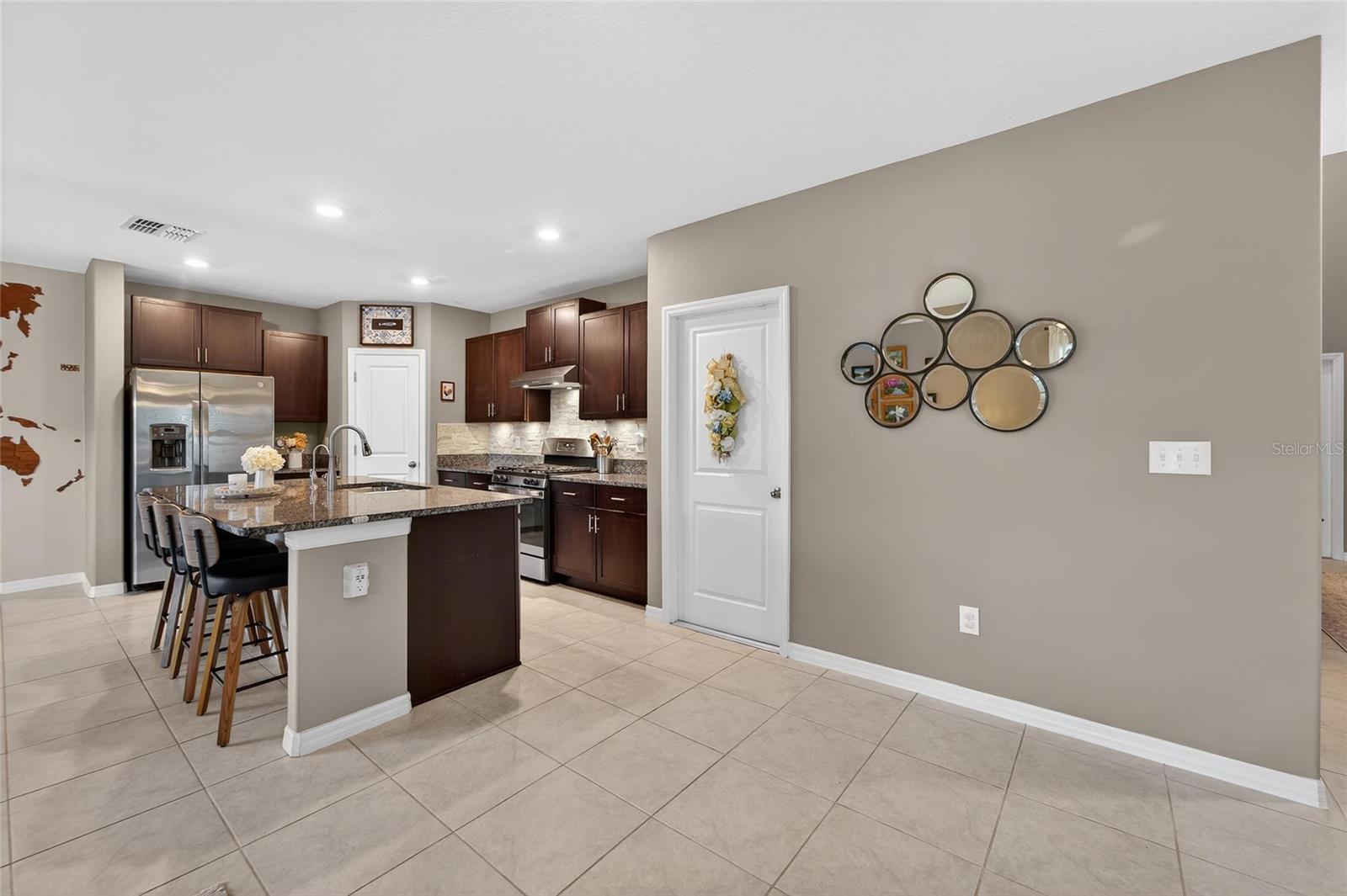 Image 19 of 77 For 9720 Lemon Drop Loop