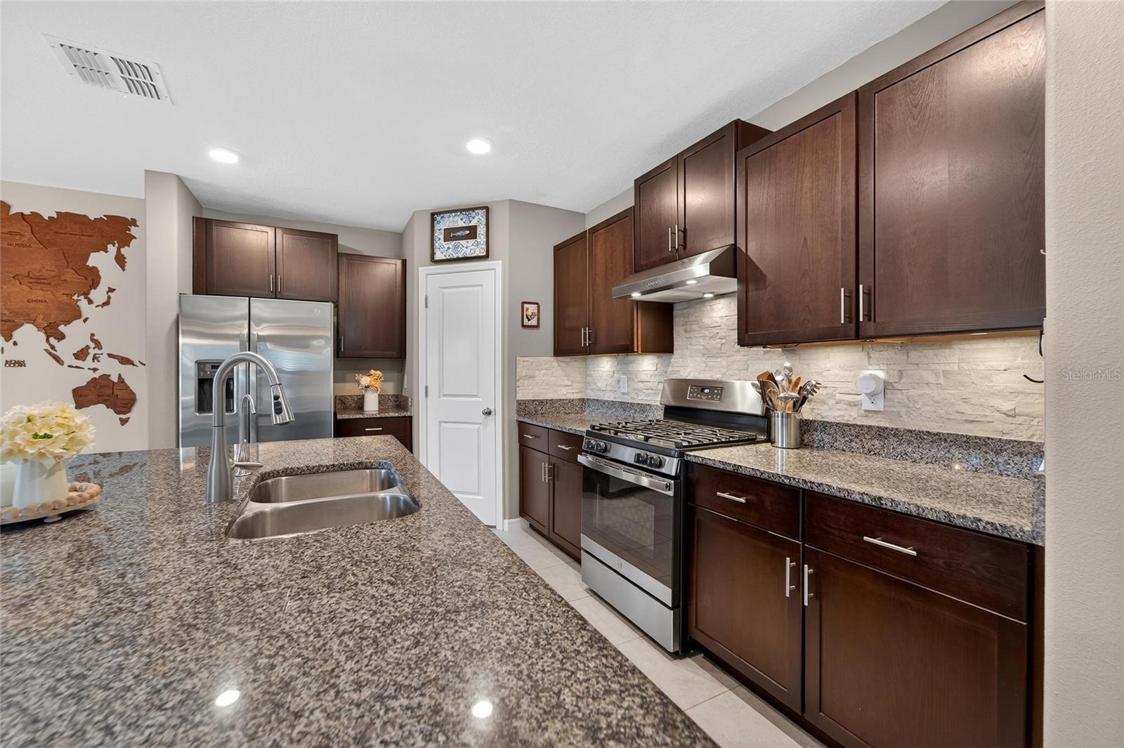 Image 21 of 77 For 9720 Lemon Drop Loop