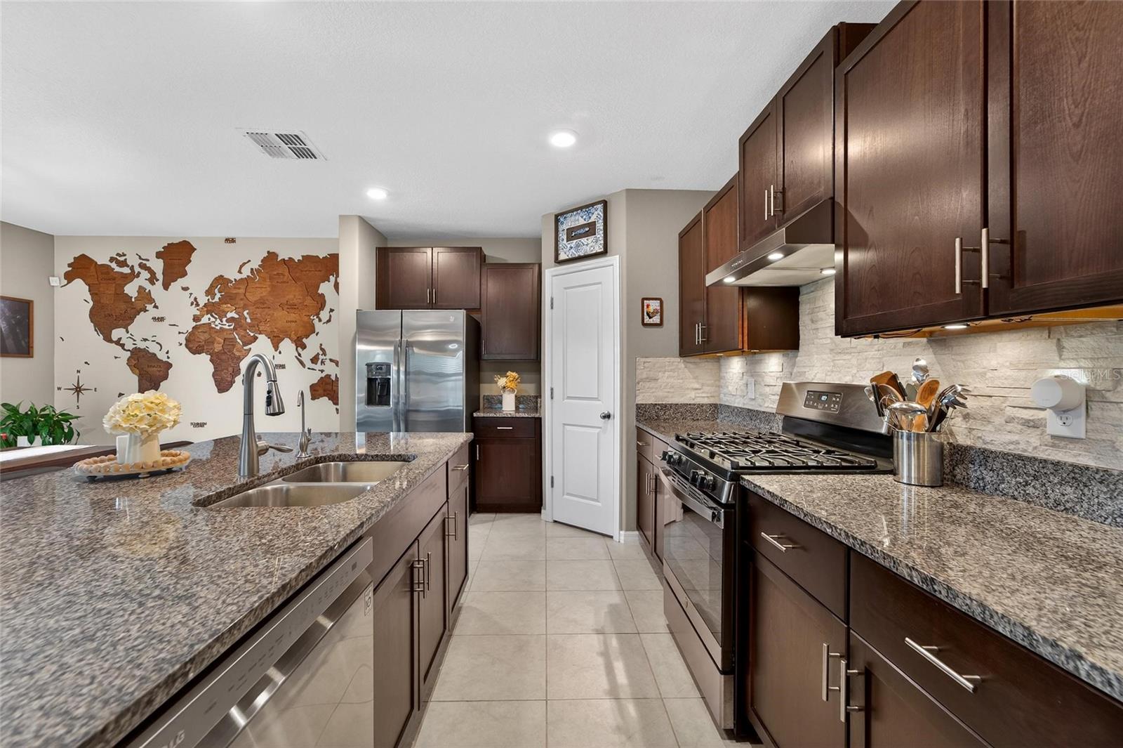 Image 22 of 77 For 9720 Lemon Drop Loop