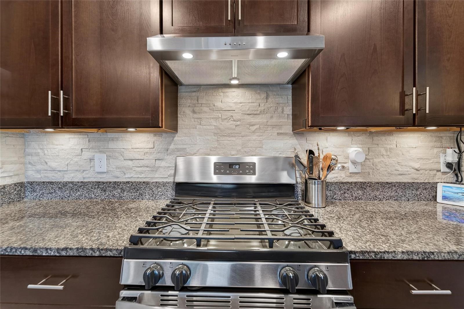 Image 25 of 77 For 9720 Lemon Drop Loop