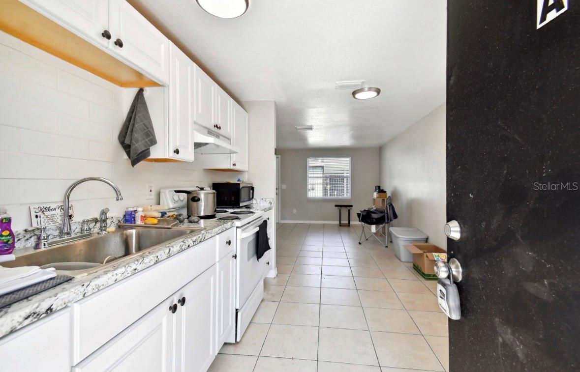 Image 16 of 38 For 4507-4509 Giddens Avenue