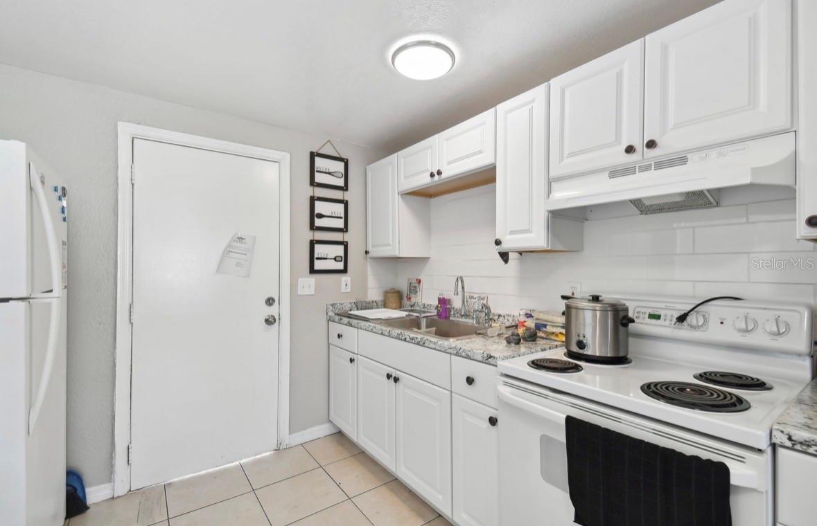 Image 19 of 38 For 4507-4509 Giddens Avenue