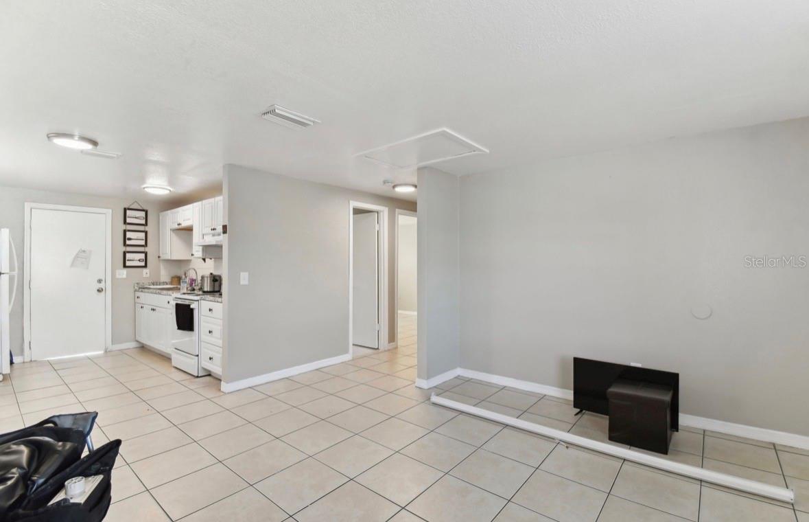 Image 23 of 38 For 4507-4509 Giddens Avenue