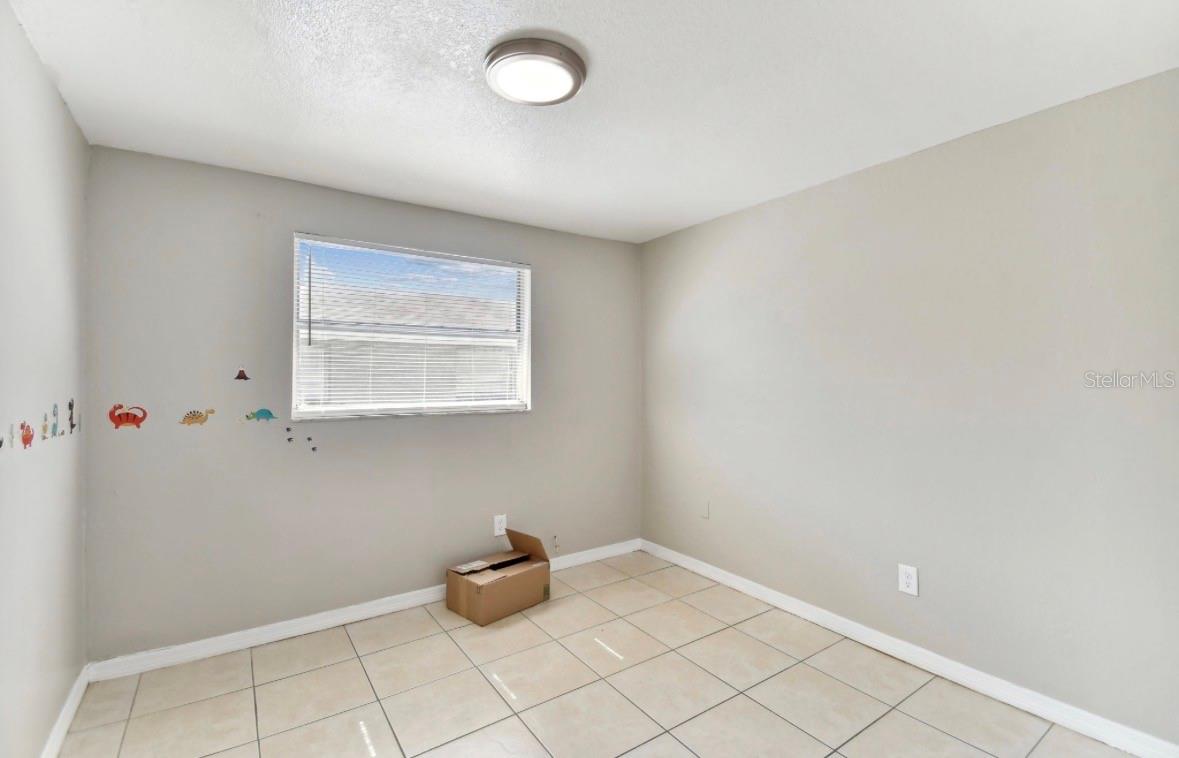 Image 29 of 38 For 4507-4509 Giddens Avenue