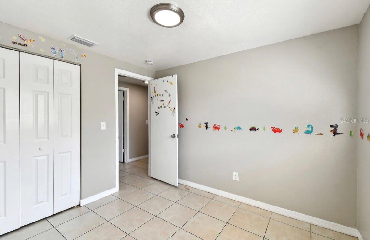 Image 30 of 38 For 4507-4509 Giddens Avenue