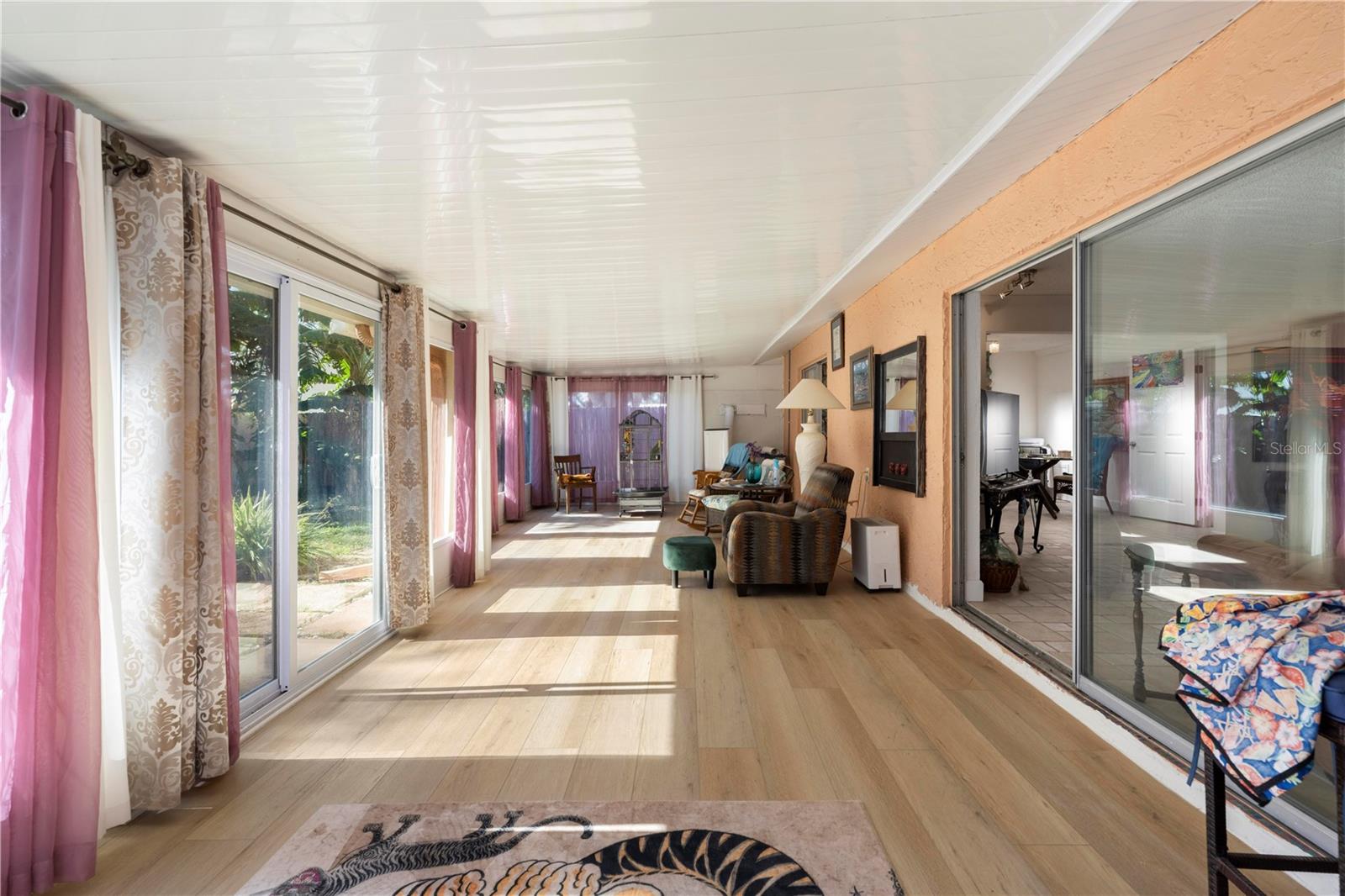 Listing photo id 34 for 5122 Bay Boulevard