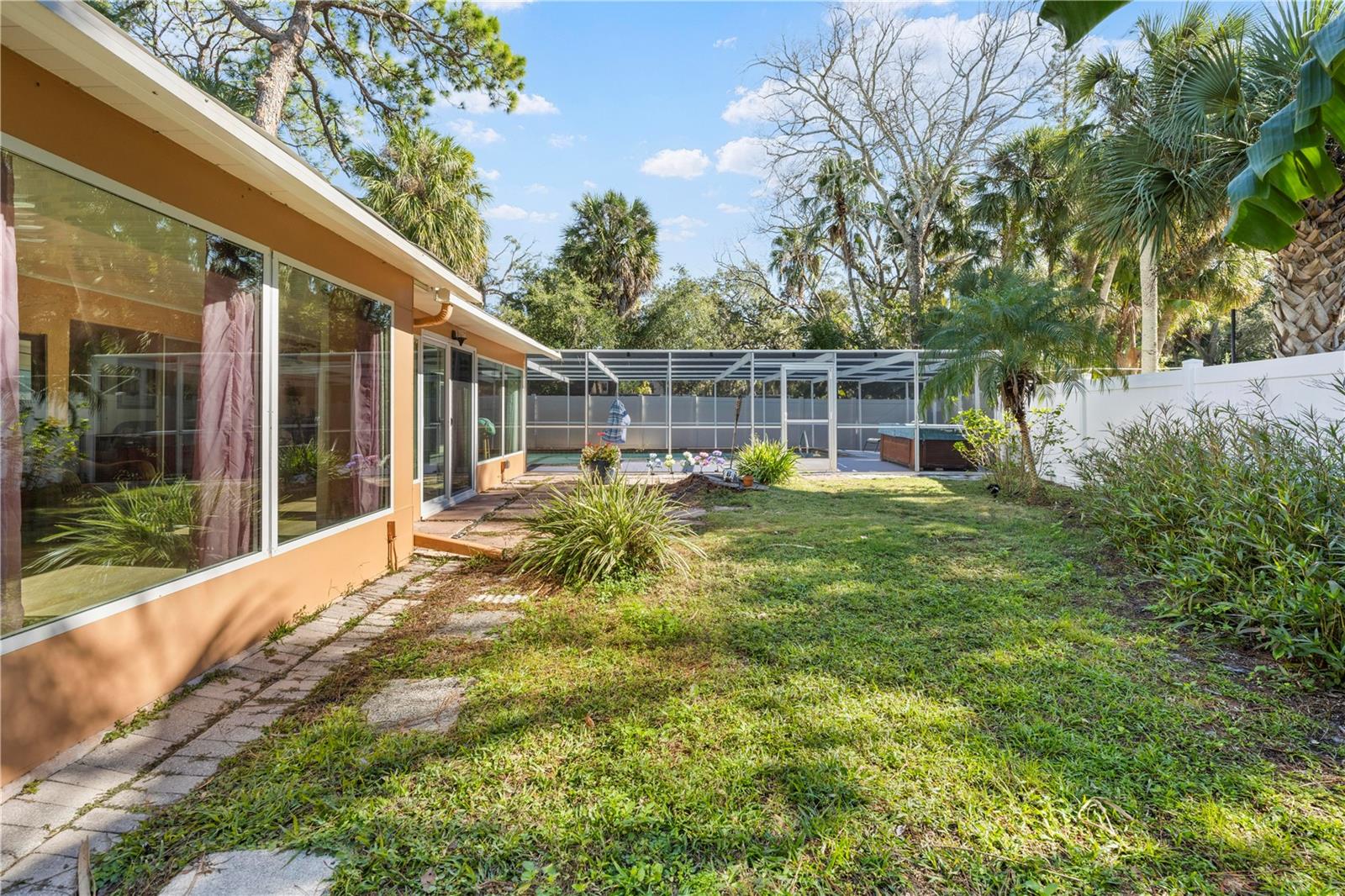 Listing photo id 43 for 5122 Bay Boulevard