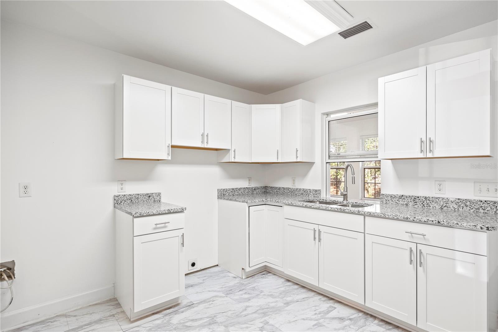 Image 3 of 27 For 11727 162nd Terrace