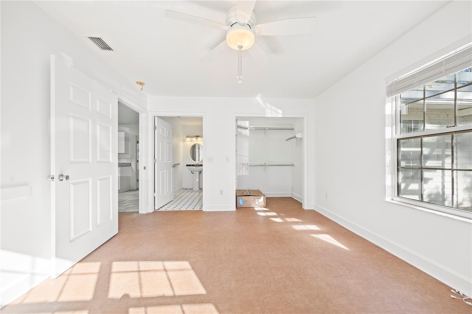 Image 5 of 27 For 11727 162nd Terrace