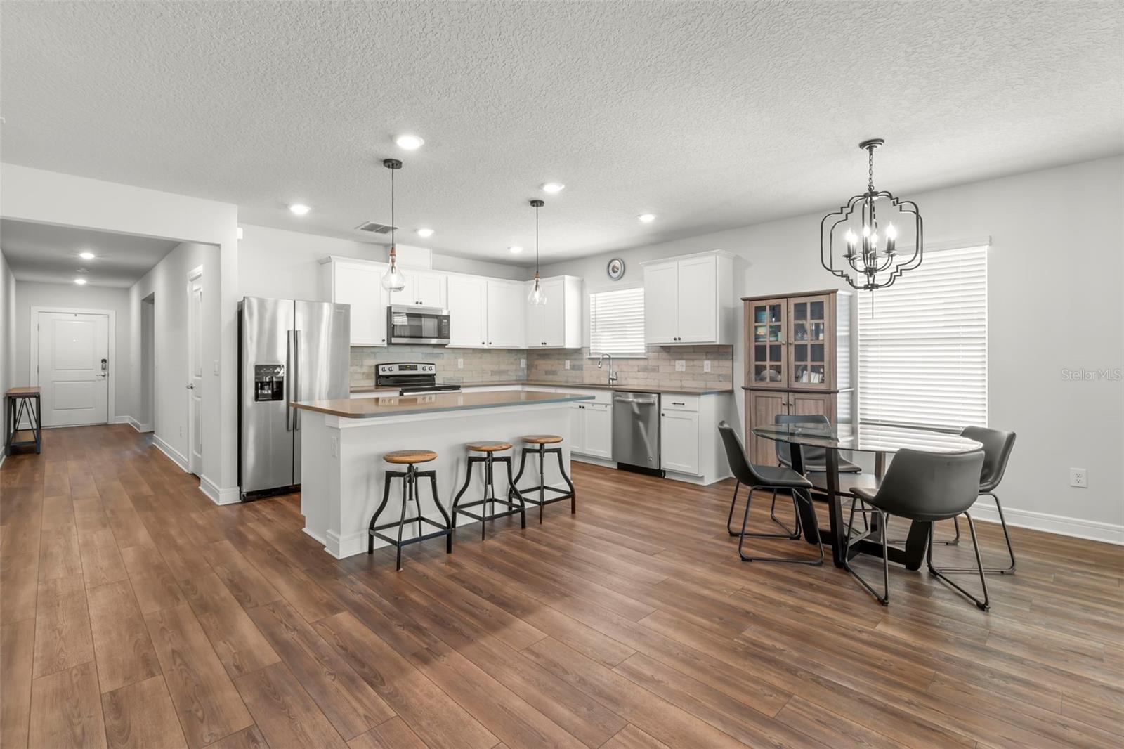 Image 4 of 40 For 2008 9th Street Se