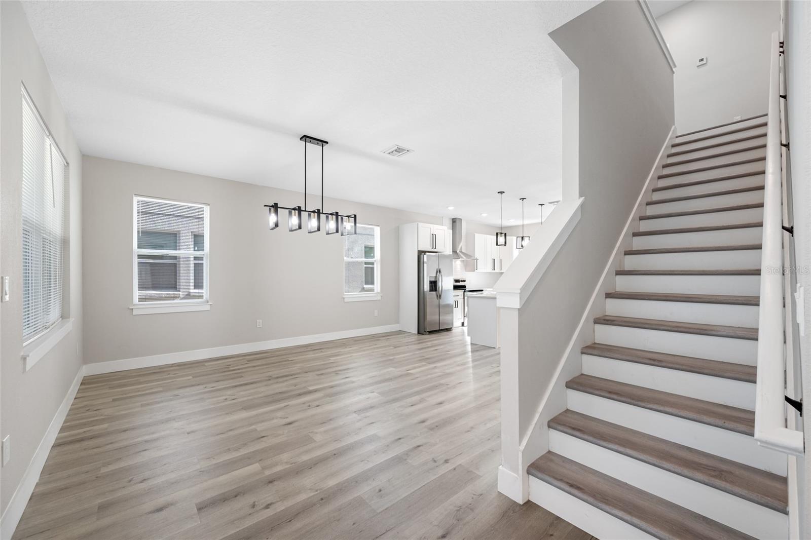 Image 4 of 22 For 6910 Dartmouth Avenue N