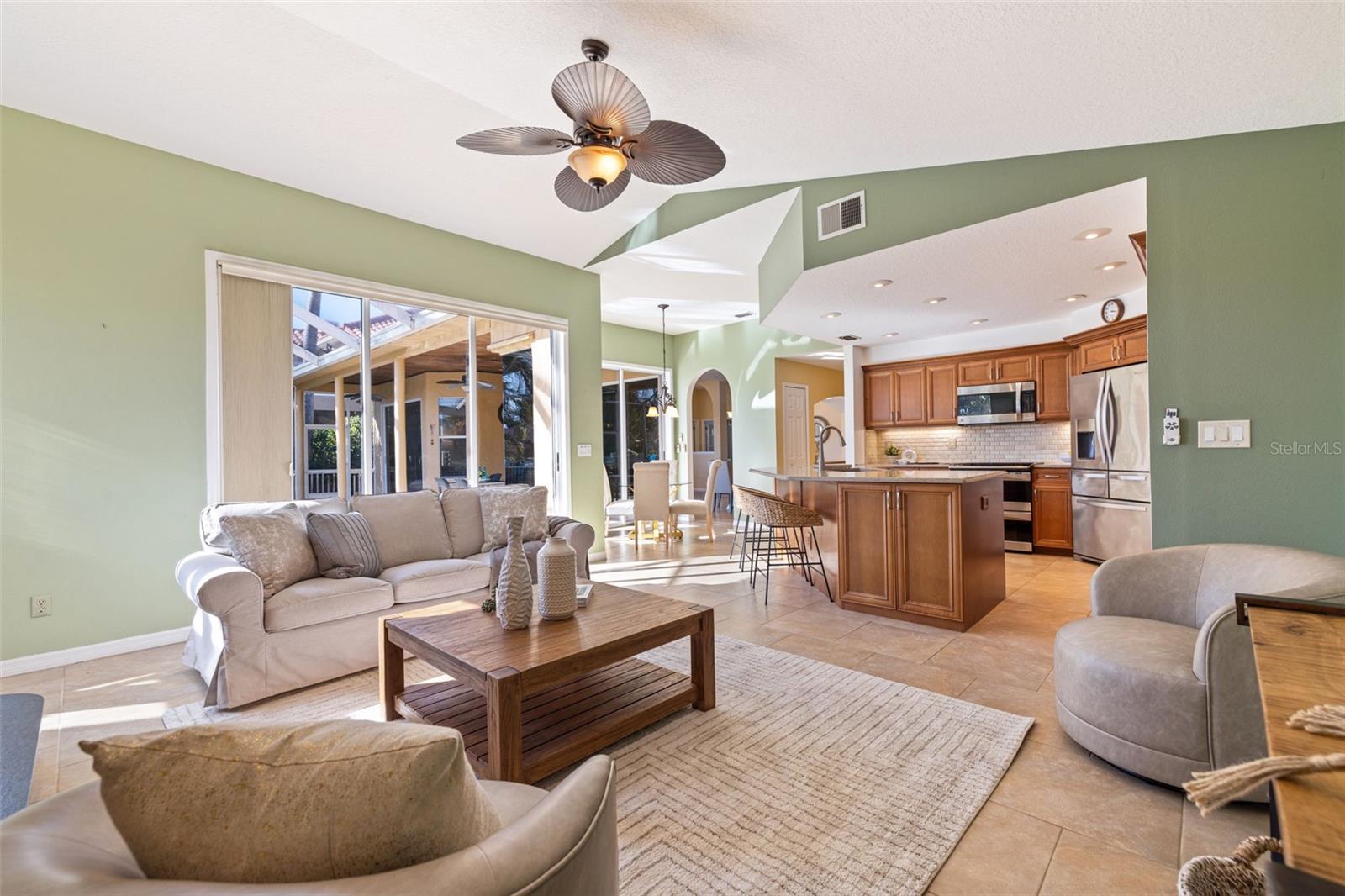 Image 18 of 52 For 1144 Darlington Oak Drive Ne