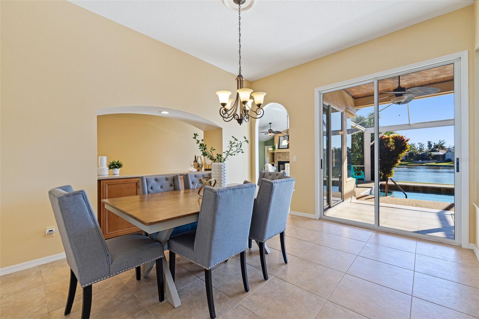 Image 7 of 52 For 1144 Darlington Oak Drive Ne