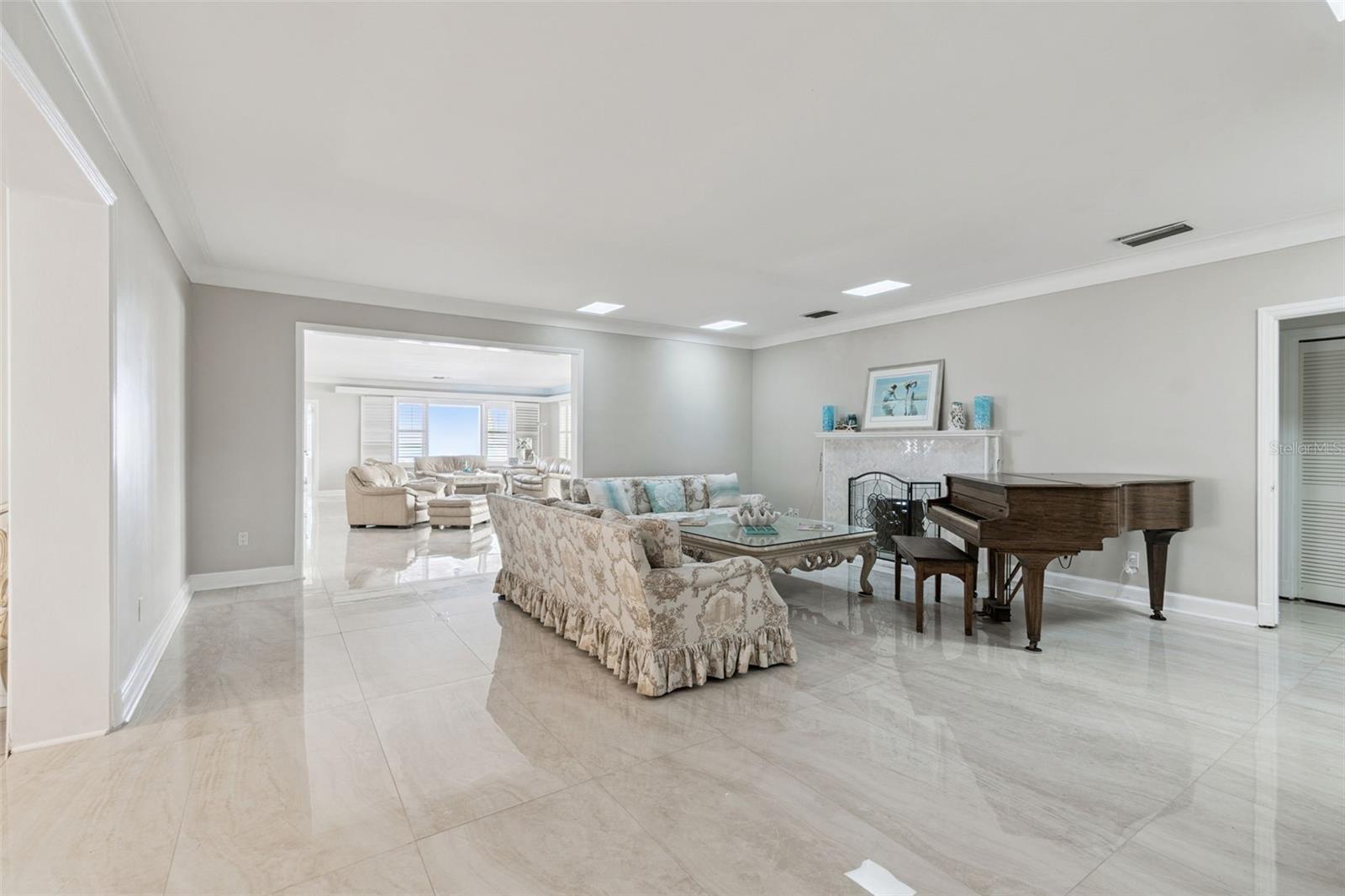 Image 13 of 63 For 1520 Gulf Boulevard