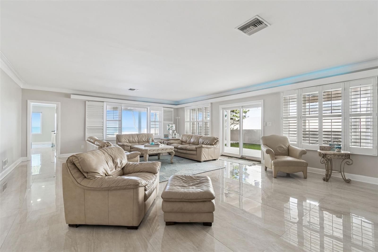 Image 16 of 63 For 1520 Gulf Boulevard