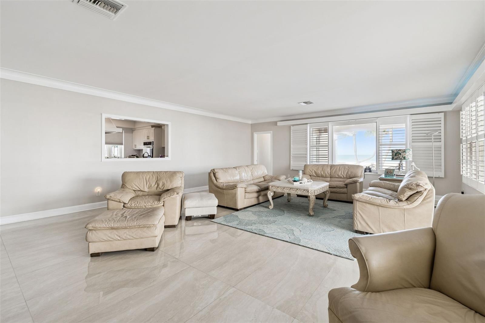 Image 18 of 63 For 1520 Gulf Boulevard