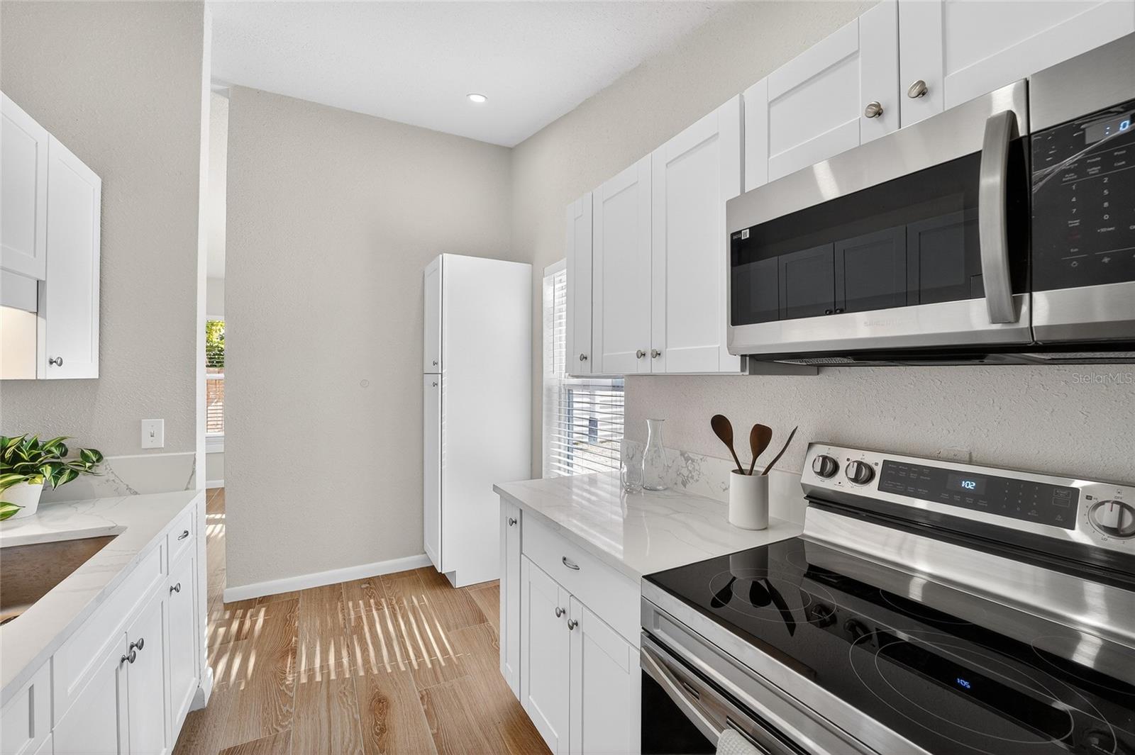 Image 12 of 35 For 2547 Loma Linda Street