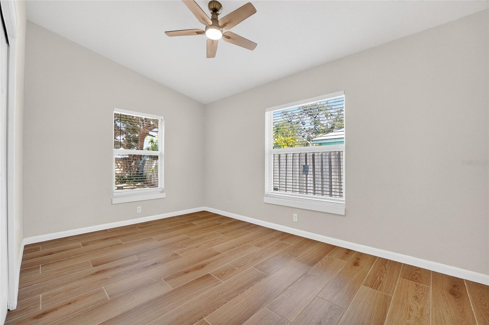 Image 15 of 35 For 2547 Loma Linda Street