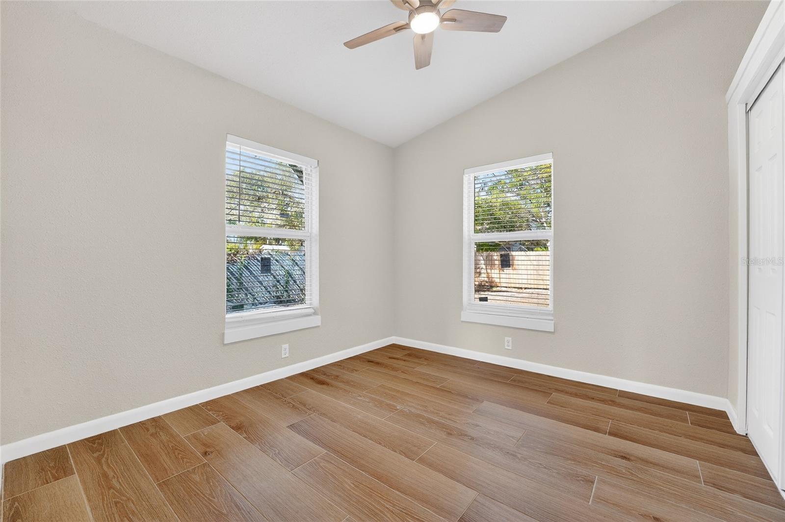 Image 17 of 35 For 2547 Loma Linda Street