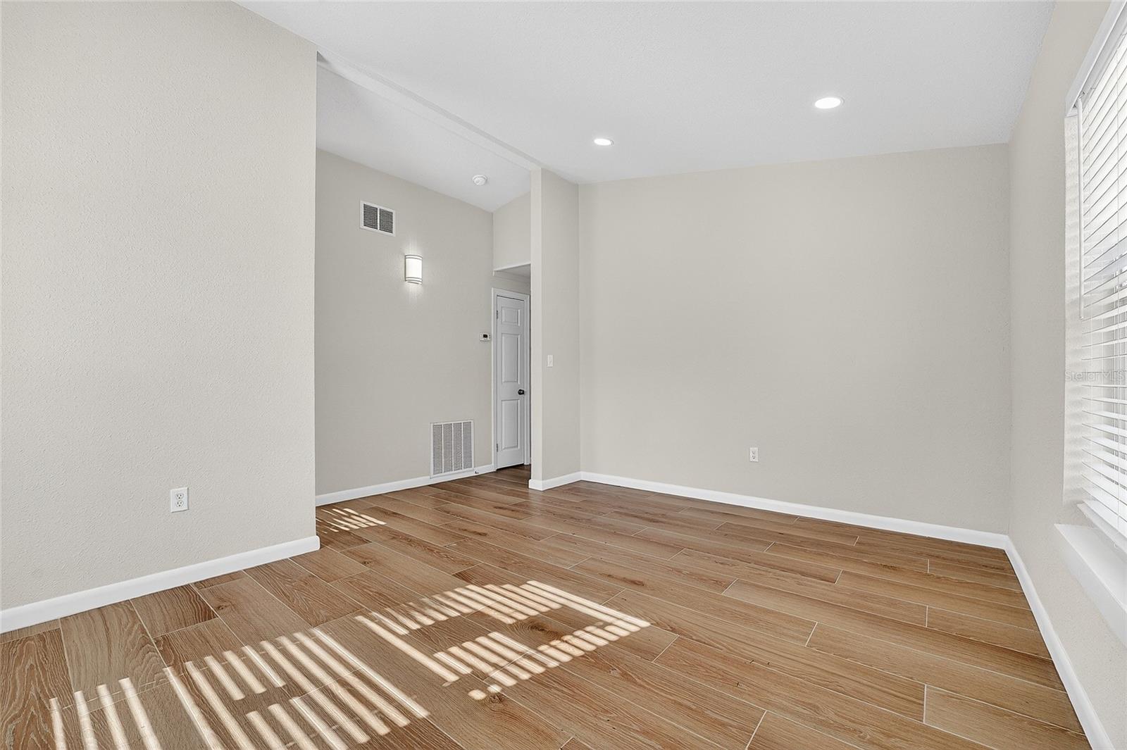 Image 4 of 35 For 2547 Loma Linda Street