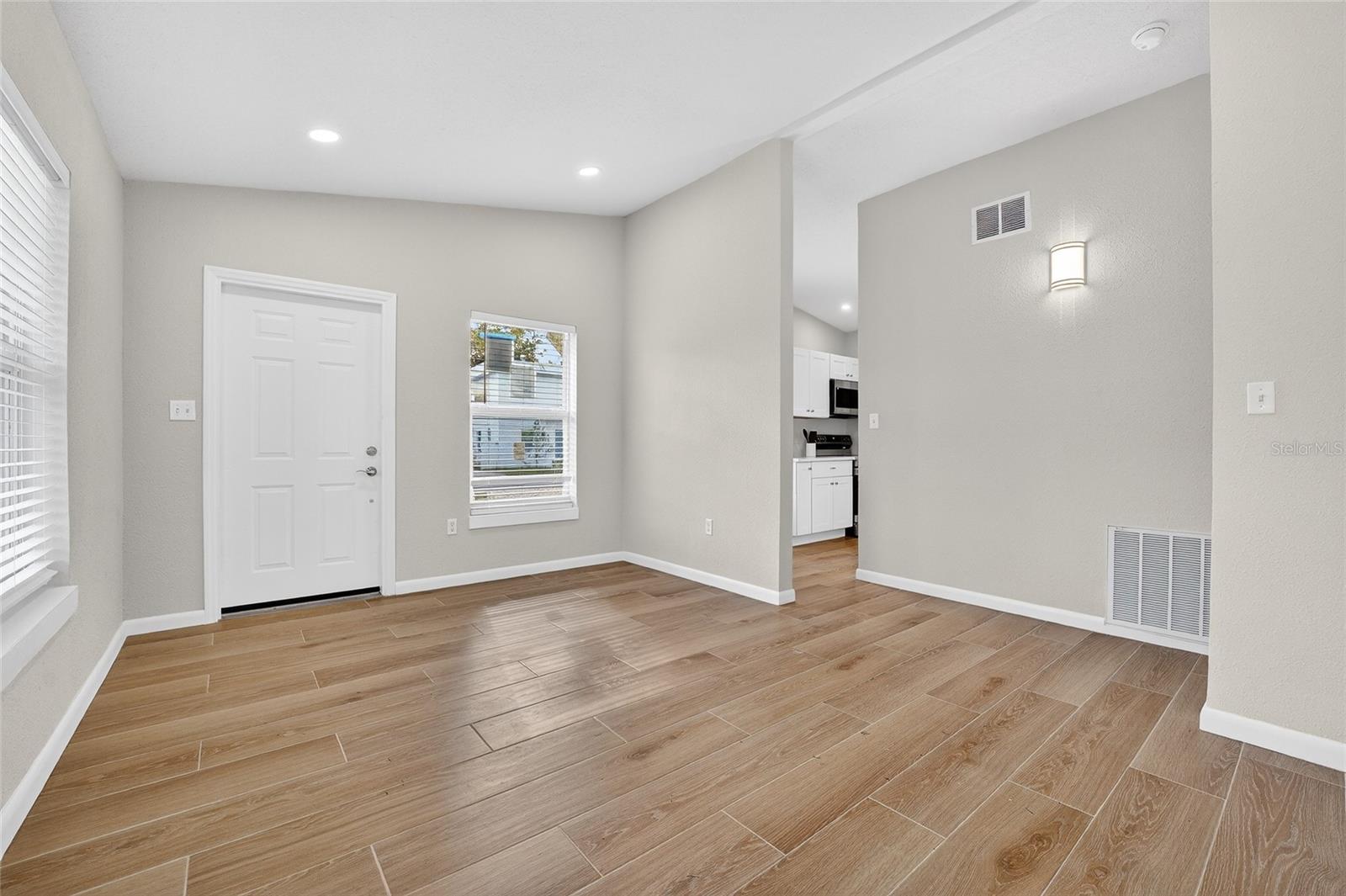 Image 5 of 35 For 2547 Loma Linda Street