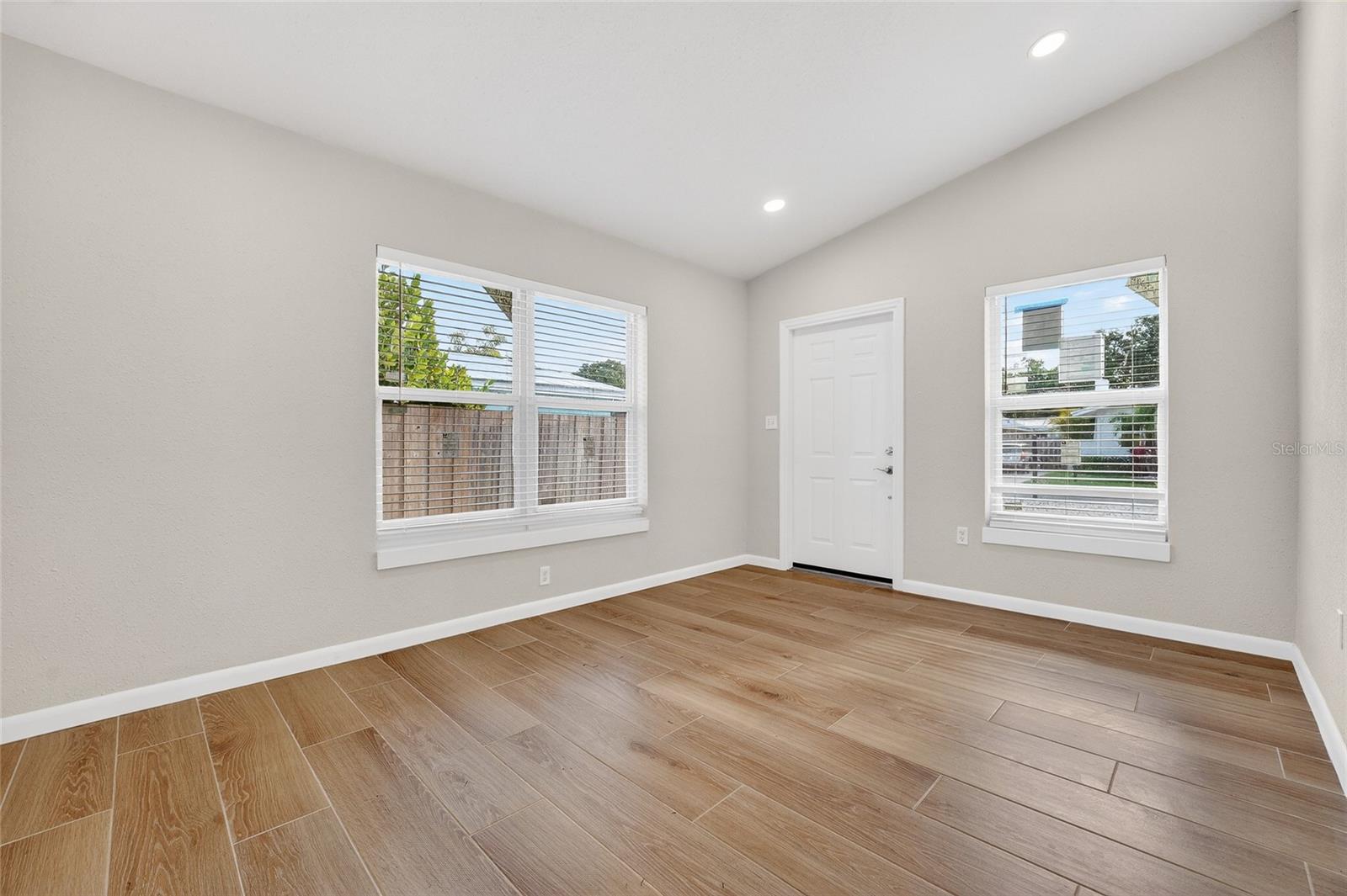 Image 6 of 35 For 2547 Loma Linda Street