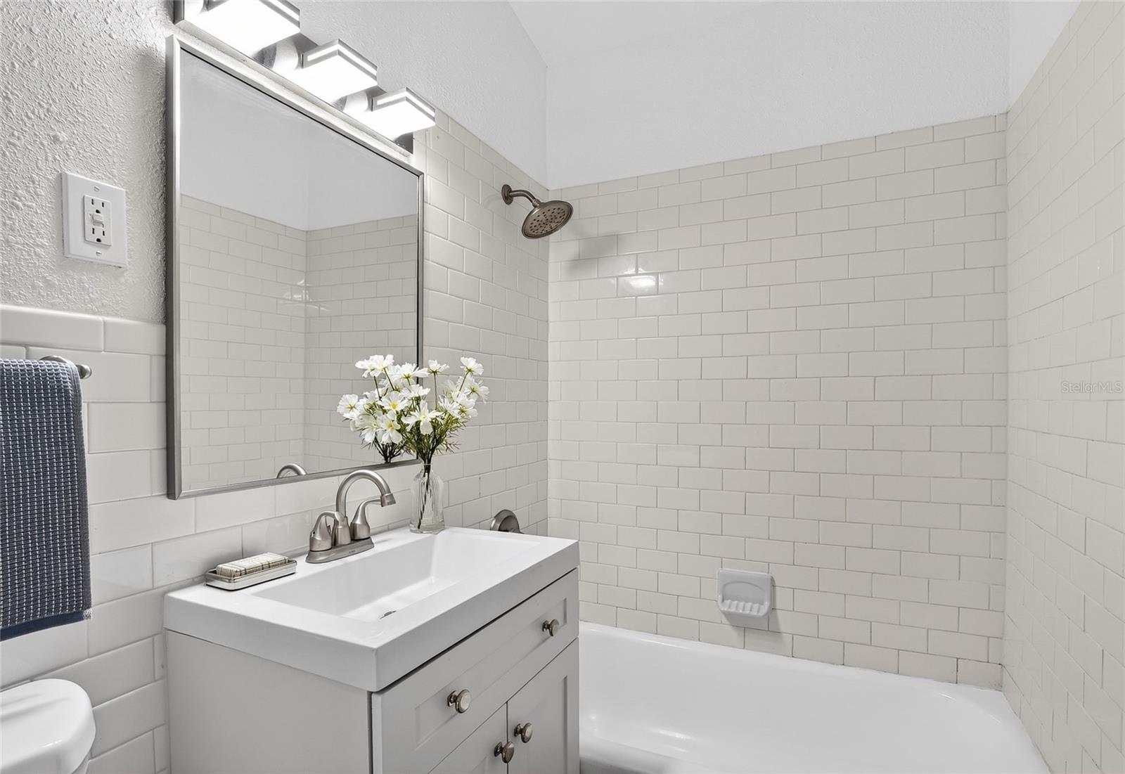 Image 9 of 35 For 2547 Loma Linda Street