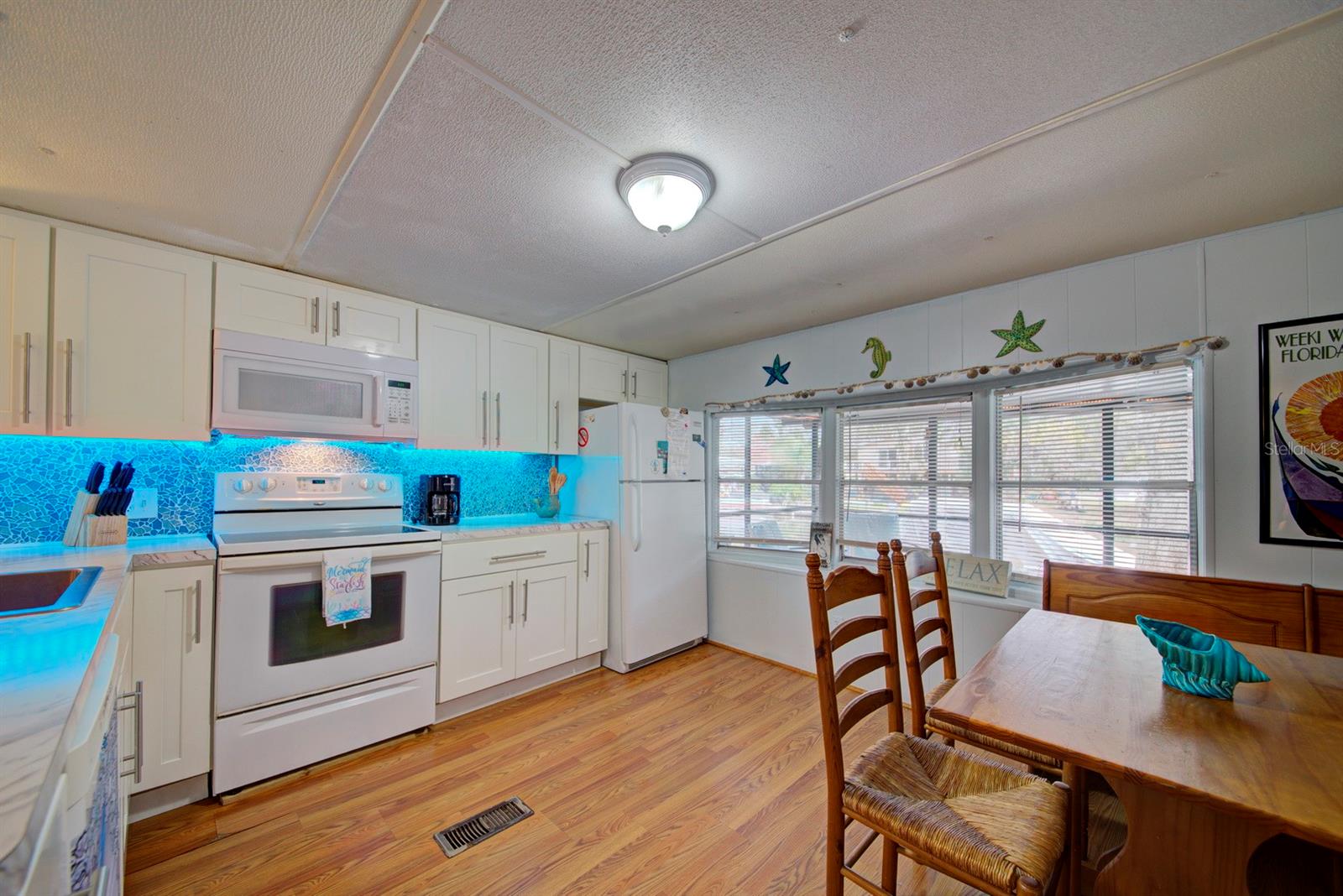 Image 13 of 36 For 6427 Richard Drive