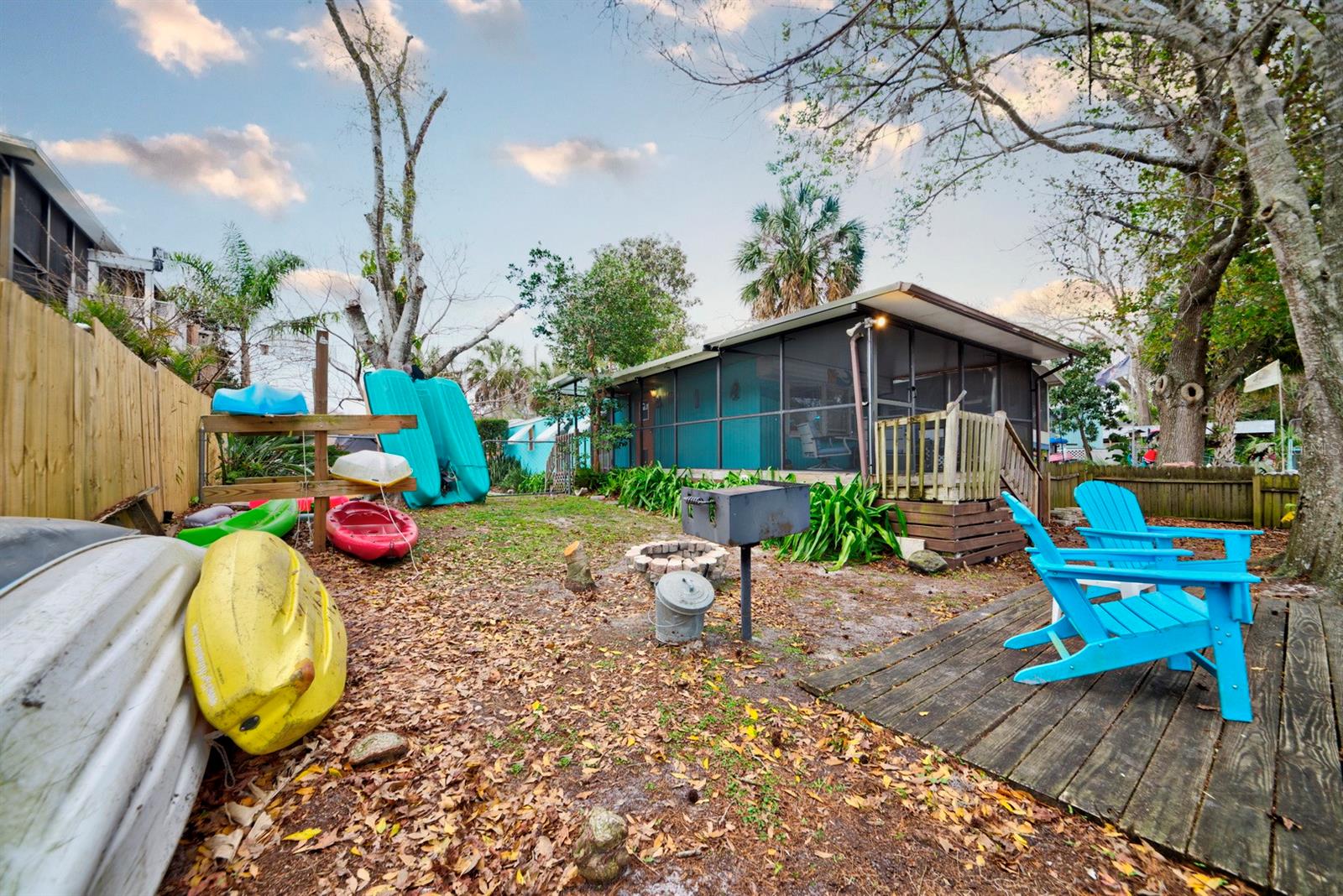 Image 21 of 36 For 6427 Richard Drive