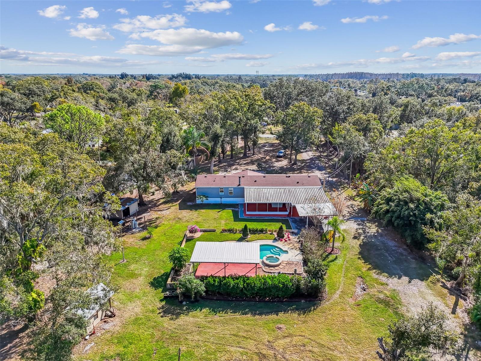 Listing photo id 41 for 12015 Rose Lane