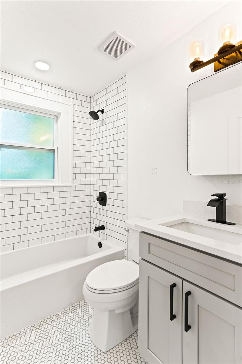 Image 13 of 16 For 1153 34th Avenue N 3