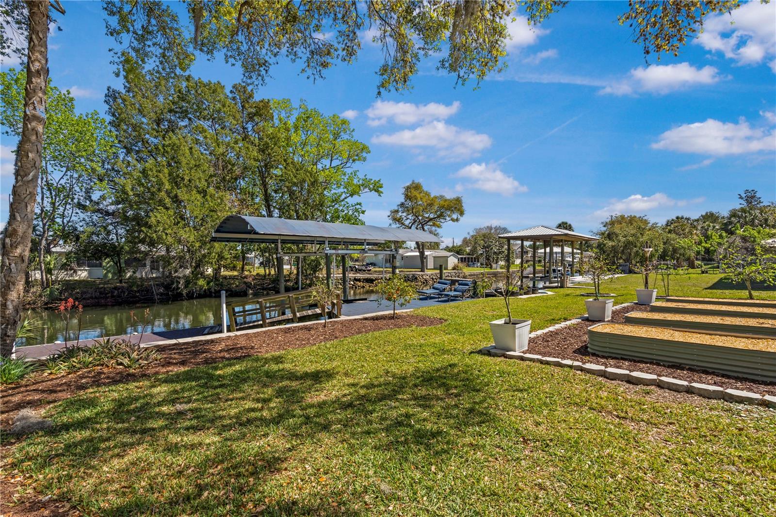 Image 14 of 69 For 3929 Sagomon Point