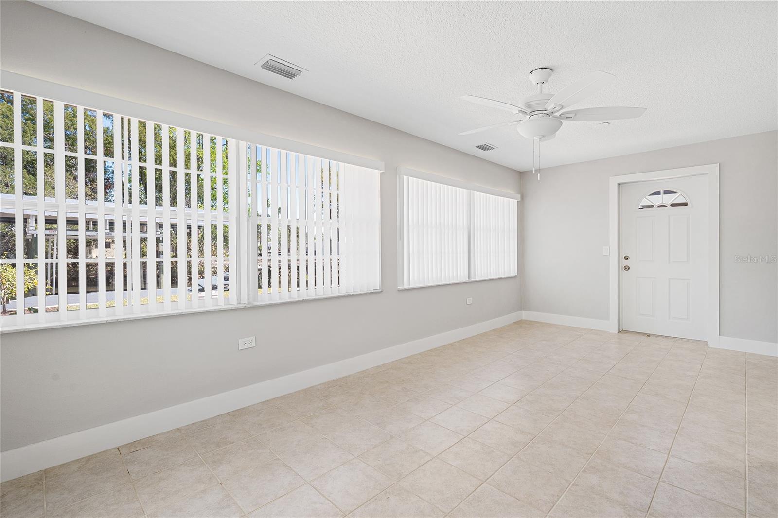 Image 32 of 69 For 3929 Sagomon Point