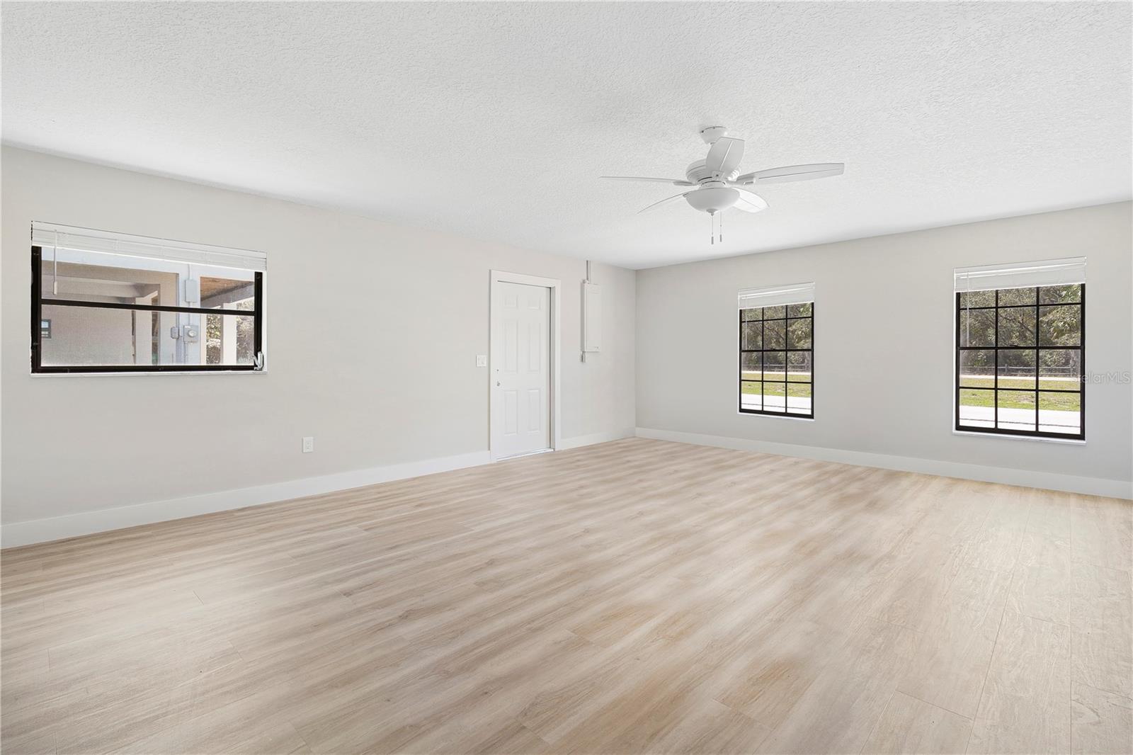 Image 39 of 69 For 3929 Sagomon Point