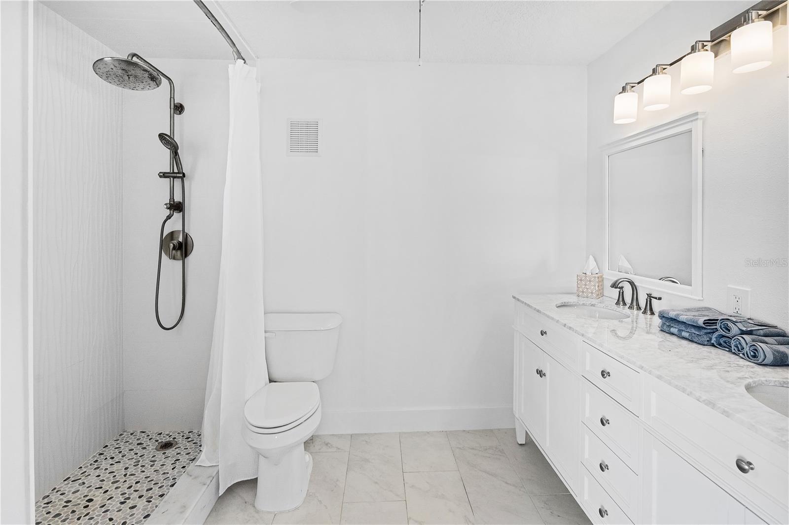 Image 46 of 69 For 3929 Sagomon Point