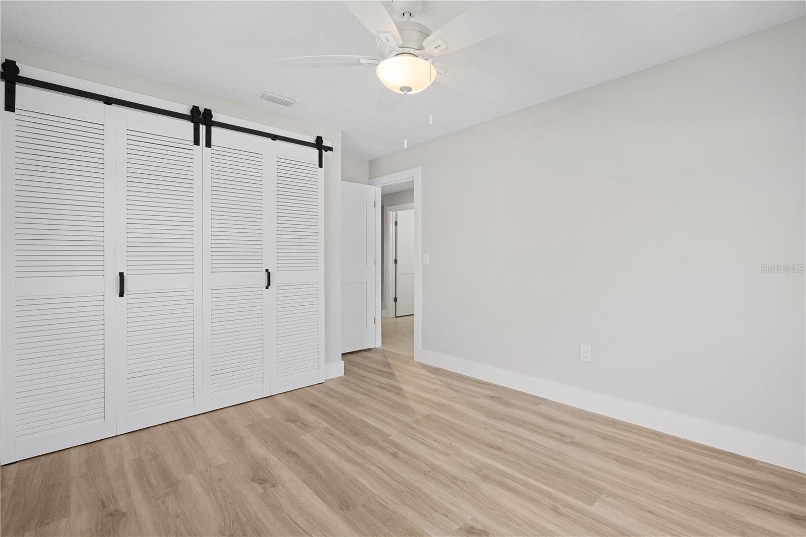 Image 54 of 69 For 3929 Sagomon Point