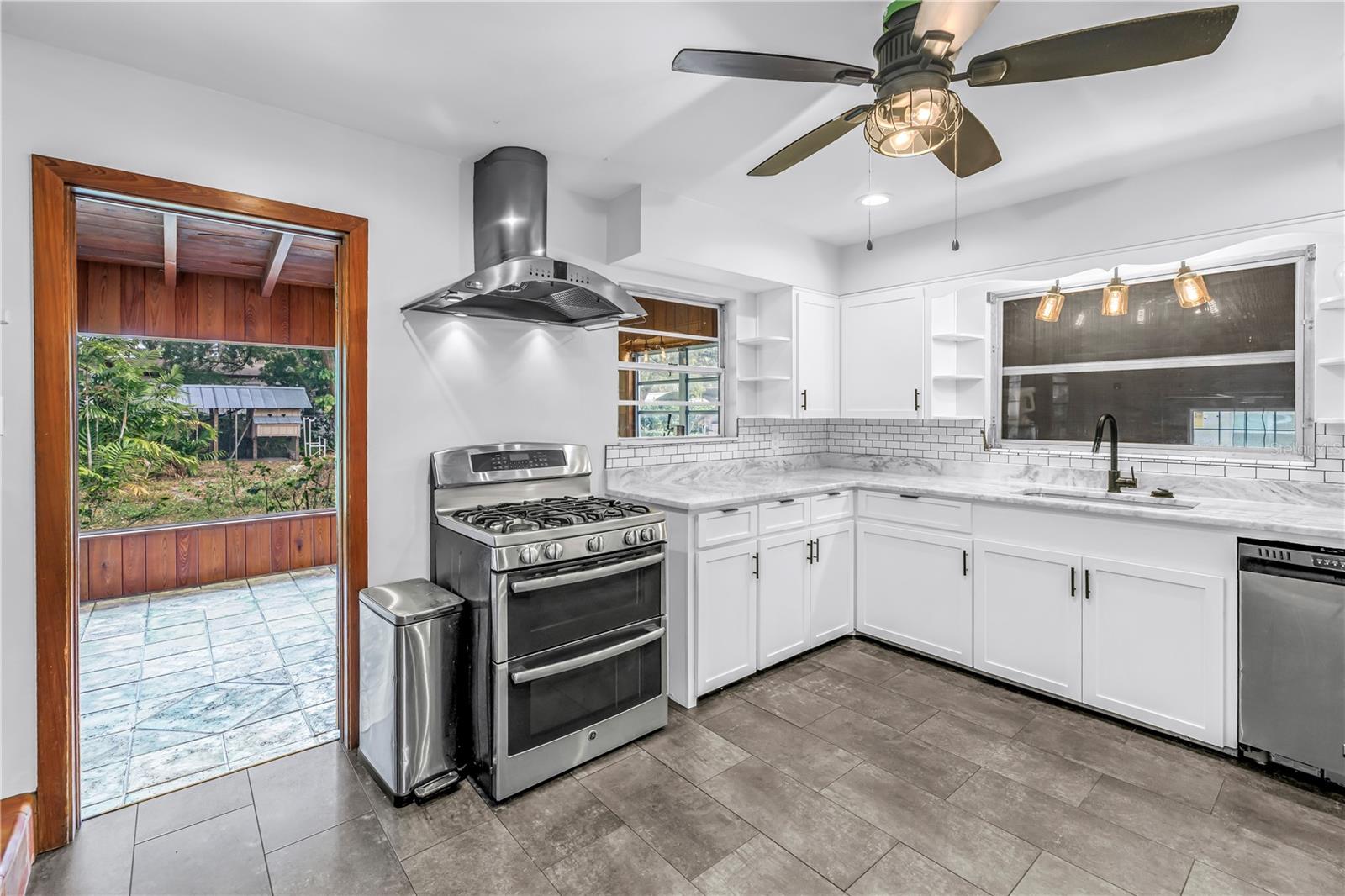 Image 11 of 52 For 1019 Woodcrest Avenue