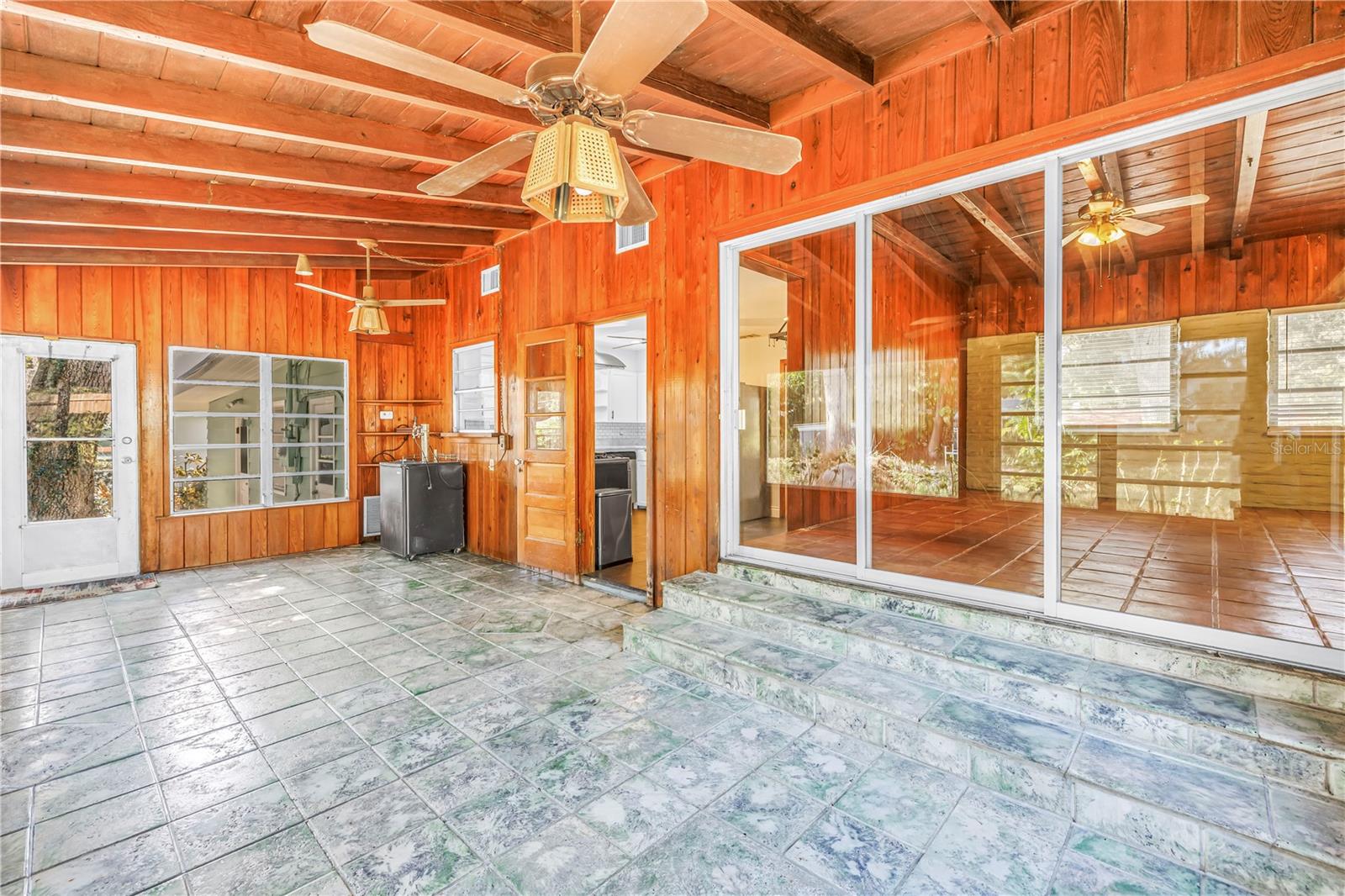 Image 25 of 52 For 1019 Woodcrest Avenue