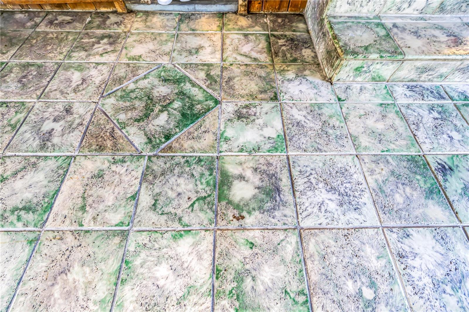 Image 30 of 52 For 1019 Woodcrest Avenue