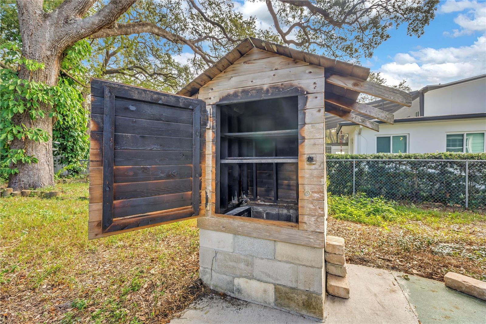 Image 34 of 52 For 1019 Woodcrest Avenue