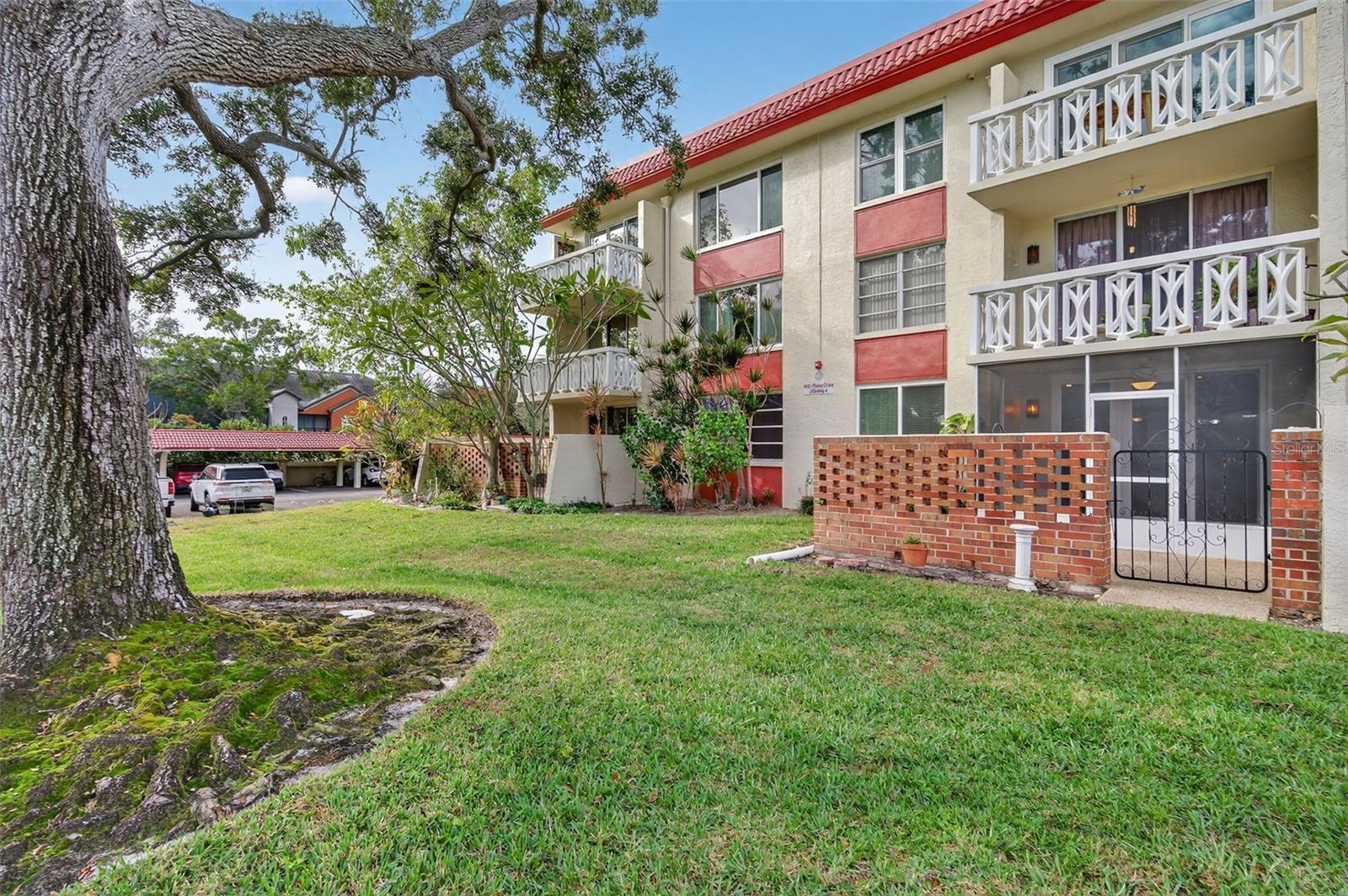 Image 38 of 49 For 1012 Pearce Drive 110