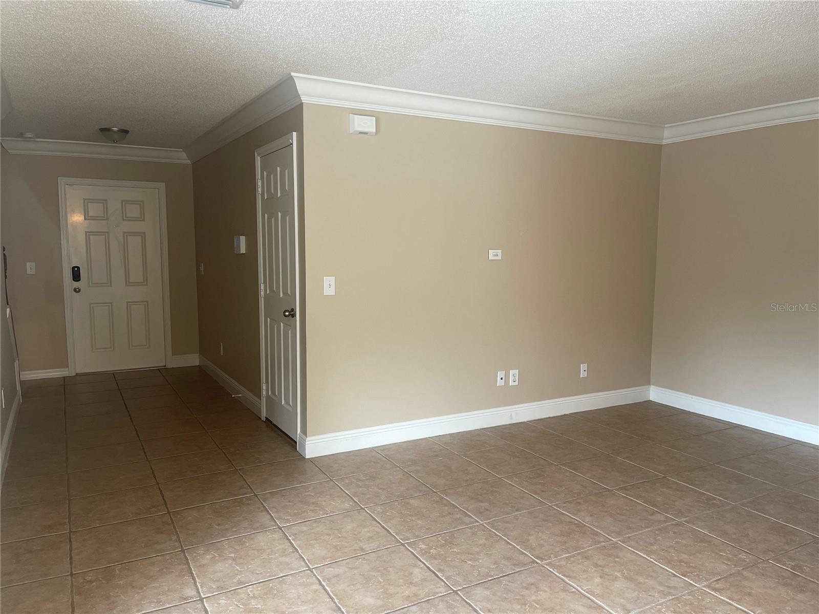 Image 4 of 24 For 4153 Winding River Way